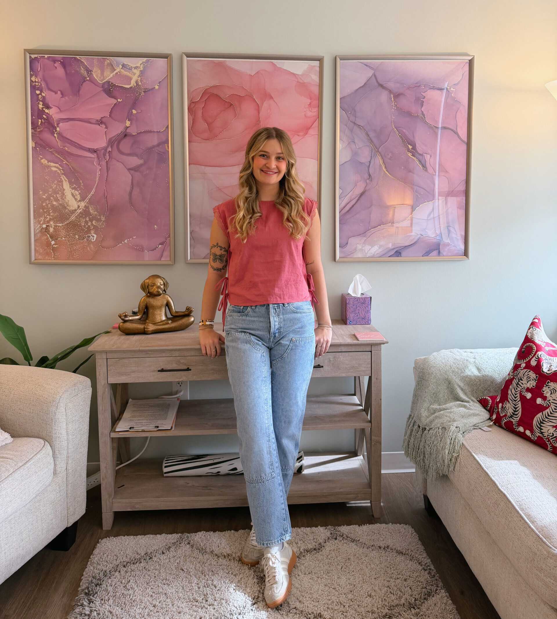 Madi Brewer therapist in Dallas and Plano office working with kids, teens, and young adults